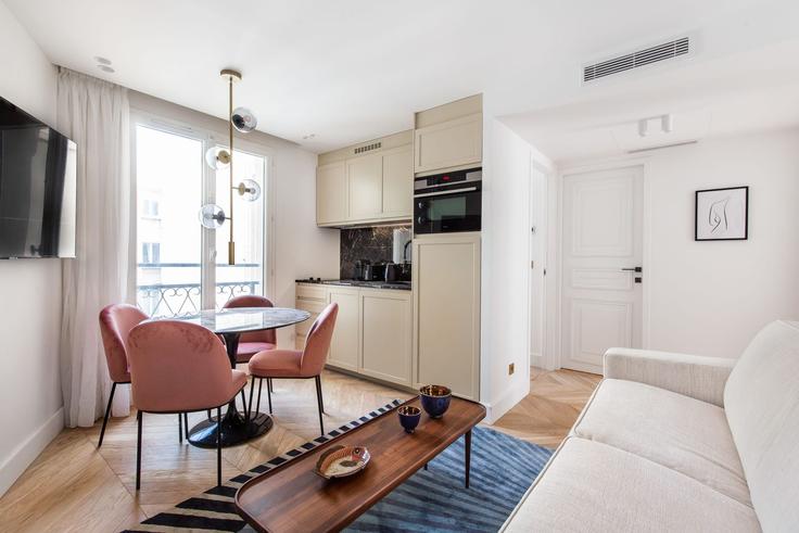Elegante sala de estar con mobiliario moderno en un apartamento en Building Rue Henry Monnier - jhmh - 1471205 en 9th arrondissement, Paris Elegante sala de estar con mobiliario moderno en un apartamento en Building Rue Henry Monnier - jhmh - 1471205 en 9th arrondissement, Paris