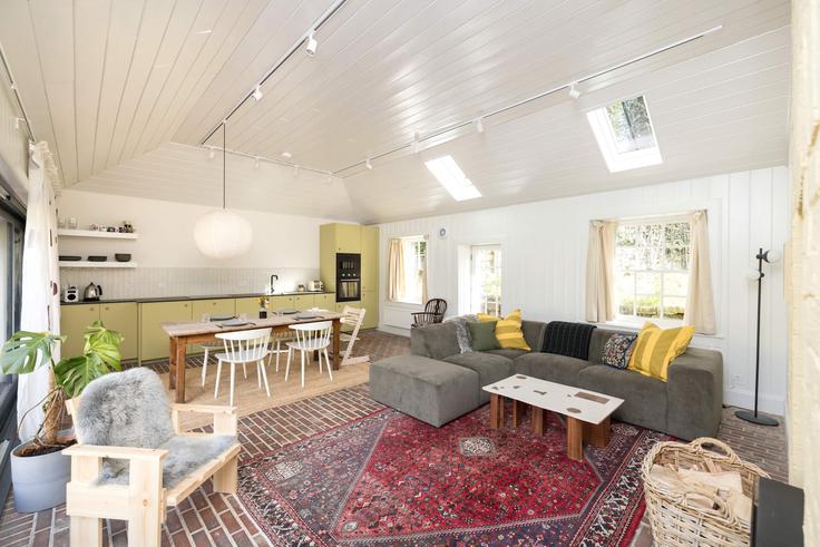 Elegant gestaltetes Wohnzimmer mit moderner Einrichtung in einer Wohnung im Building Braid Road - joivy - 1076010 - LON in Fairmilehead, Edinburgh Elegant gestaltetes Wohnzimmer mit moderner Einrichtung in einer Wohnung im Building Braid Road - joivy - 1076010 - LON in Fairmilehead, Edinburgh