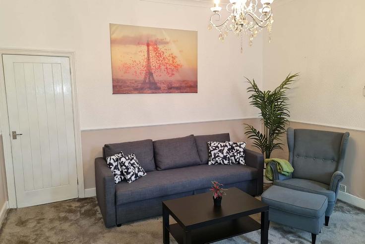 Building Vine Street - jozef-toth - 1507916 adresindeki bir dairede modern mobilyalarla zarif bir şekilde tasarlanmış oturma odası North Tyneside District, Wallsend