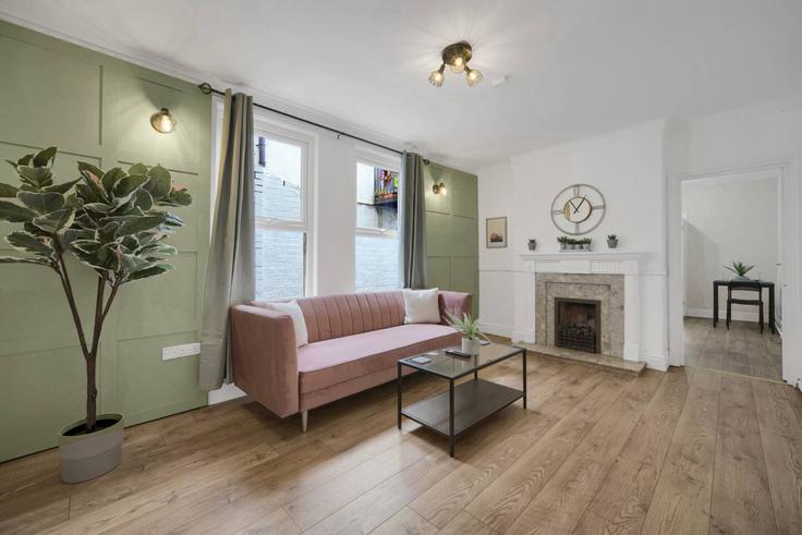 Sala de estar elegantemente projetada com móveis modernos em um apartamento no Building Cathedral Road - jry-property-group - 1341013 em Pontcanna, Cardiff