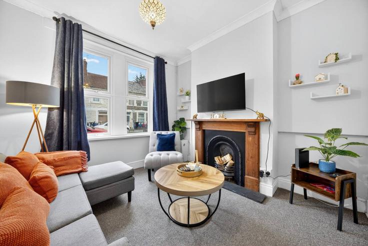 Salle de séjour élégante avec mobilier moderne dans un appartement à Building Inverness Place - jry-property-group - 1502483 à Roath, Cardiff