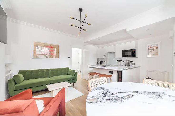 Royal Borough of Kensington and Chelsea, London에 위치한 Building Oakley Street - keey - 1507151 유닛의 세련된 인테리어가 돋보이는 거실 Royal Borough of Kensington and Chelsea, London에 위치한 Building Oakley Street - keey - 1507151 유닛의 세련된 인테리어가 돋보이는 거실