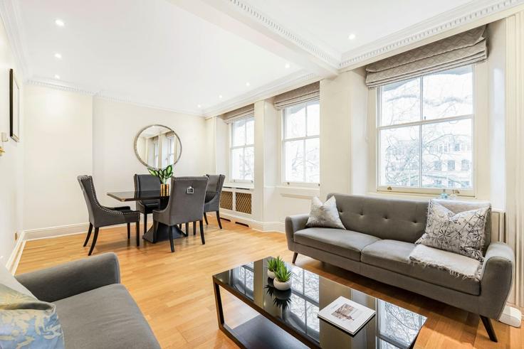 Elegantly designed living room with modern furnishings in an apartment at Building Montpelier Walk - kenton-hostaway - 1054244 - LON in City of Westminster, London Elegantly designed living room with modern furnishings in an apartment at Building Montpelier Walk - kenton-hostaway - 1054244 - LON in City of Westminster, London
