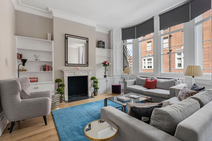 Cadogan Squareにある2件の寝室・家具付きアパート(1259037P、Royal Borough of Kensington and Chelsea、London)写真 1枚 Cadogan Squareにある2件の寝室・家具付きアパート(1259037P、Royal Borough of Kensington and Chelsea、London)写真 1枚