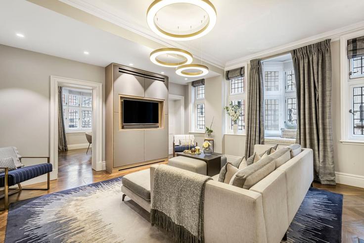 City of Westminster, London에 위치한 Building Bury Street - kenton-hostaway - 1323251 아파트의 세련된 인테리어가 돋보이는 거실 City of Westminster, London에 위치한 Building Bury Street - kenton-hostaway - 1323251 아파트의 세련된 인테리어가 돋보이는 거실