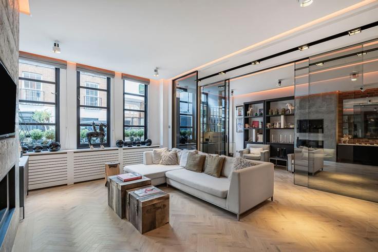 Royal Borough of Kensington and Chelsea, London에 위치한 Building Pavilion Road - kenton-hostaway - 1403568 유닛의 세련된 인테리어가 돋보이는 거실