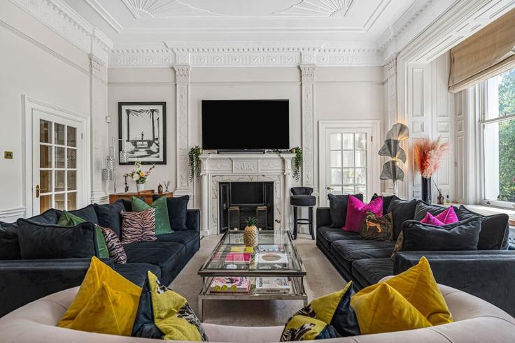 Royal Borough of Kensington and Chelsea, London에 위치한 Building Addison Road - kenton-hostaway - 1598142 유닛의 세련된 인테리어가 돋보이는 거실 Royal Borough of Kensington and Chelsea, London에 위치한 Building Addison Road - kenton-hostaway - 1598142 유닛의 세련된 인테리어가 돋보이는 거실