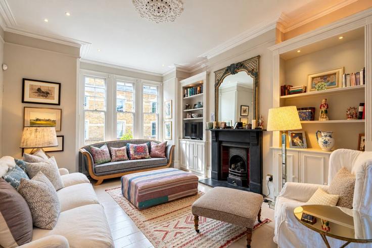 Salle de séjour élégante avec mobilier moderne dans un appartement à Building Alexandra Avenue - kenton-hostaway - 1639882 à London Borough of Wandsworth, London Salle de séjour élégante avec mobilier moderne dans un appartement à Building Alexandra Avenue - kenton-hostaway - 1639882 à London Borough of Wandsworth, London