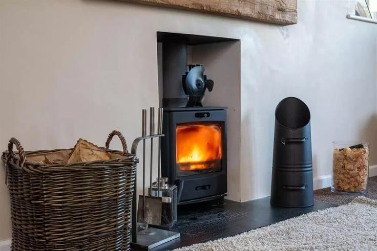 Elegant gestaltetes Wohnzimmer mit moderner Einrichtung in einer Wohnung im Building Mucklow Hill - kinara-property-management-ltd - 1589941 in Metropolitan Borough of Dudley, Halesowen Elegant gestaltetes Wohnzimmer mit moderner Einrichtung in einer Wohnung im Building Mucklow Hill - kinara-property-management-ltd - 1589941 in Metropolitan Borough of Dudley, Halesowen