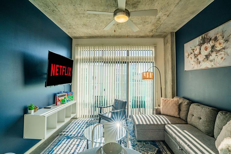 Phoenix, Phoenix에 위치한 Building East Roosevelt Street - klvg-properties - 1263091 - USA 아파트의 세련된 인테리어가 돋보이는 거실