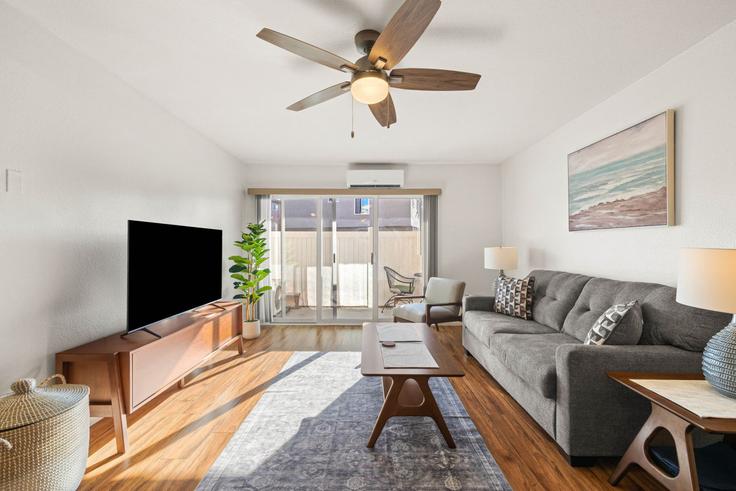 San DiegoSan Diego의 Suncrest Drive(1288271P)에 위치한 2베드룸 풀퍼니시드 아파트 - 사진1 San DiegoSan Diego의 Suncrest Drive(1288271P)에 위치한 2베드룸 풀퍼니시드 아파트 - 사진1