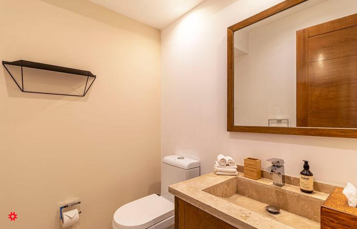 Lujoso baño de diseño con toques sofisticados en Building Avenida Homero - kukun - 1022664 - MEX en Mexico City, Mexico City