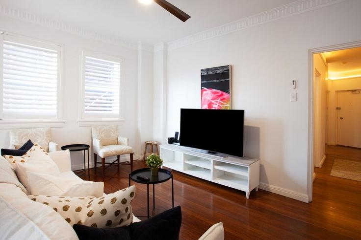 Bellevue Hill, Sydney에 위치한 Building Old South Head Road - labode-accommodation - 1319793 유닛의 세련된 인테리어가 돋보이는 거실 Bellevue Hill, Sydney에 위치한 Building Old South Head Road - labode-accommodation - 1319793 유닛의 세련된 인테리어가 돋보이는 거실