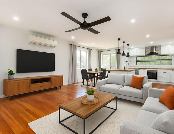 Building Patricks Road - lane-property - 1343993 adresindeki bir dairede modern mobilyalarla zarif bir şekilde tasarlanmış oturma odası Ferny Hills, Brisbane Building Patricks Road - lane-property - 1343993 adresindeki bir dairede modern mobilyalarla zarif bir şekilde tasarlanmış oturma odası Ferny Hills, Brisbane