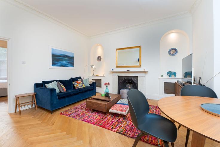 London Borough of Camden, London에 위치한 Building Rosslyn Hill - lb73-management - 1330201 아파트의 세련된 인테리어가 돋보이는 거실 London Borough of Camden, London에 위치한 Building Rosslyn Hill - lb73-management - 1330201 아파트의 세련된 인테리어가 돋보이는 거실