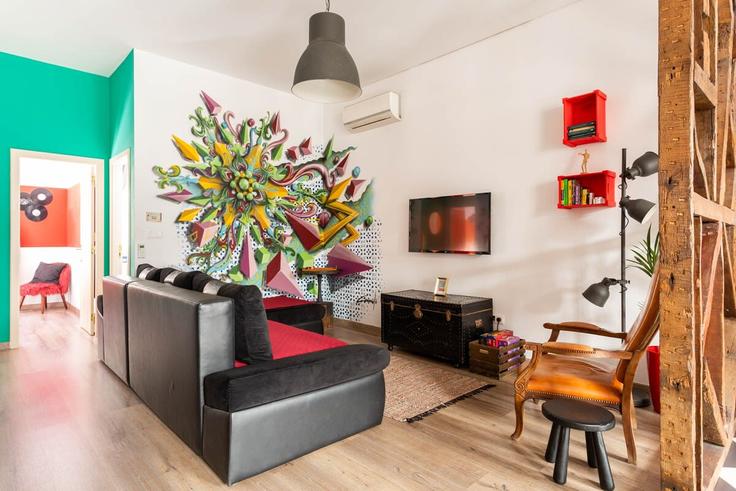 Elegante sala de estar con mobiliario moderno en un apartamento en Building Rua Ferragial - ld-ninja-stays - 1262790 - LIS en Misericórdia, Lisbon