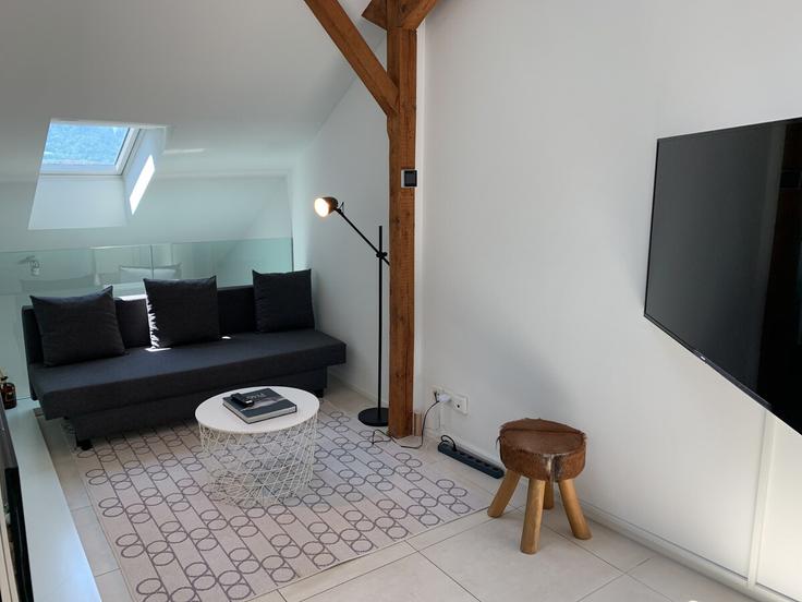 Elegant gestaltetes Wohnzimmer mit moderner Einrichtung in einer Wohnung im Building Münstergasse - lebijou-apart-hotel - 1580757 in District 1, Zurich Elegant gestaltetes Wohnzimmer mit moderner Einrichtung in einer Wohnung im Building Münstergasse - lebijou-apart-hotel - 1580757 in District 1, Zurich