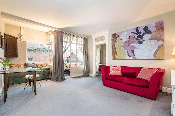Elegant gestaltetes Wohnzimmer mit moderner Einrichtung in einer Wohnung im Building Chelsea Manor Street - lettsgetsmart-limited - 1563258 in Royal Borough of Kensington and Chelsea, London Elegant gestaltetes Wohnzimmer mit moderner Einrichtung in einer Wohnung im Building Chelsea Manor Street - lettsgetsmart-limited - 1563258 in Royal Borough of Kensington and Chelsea, London