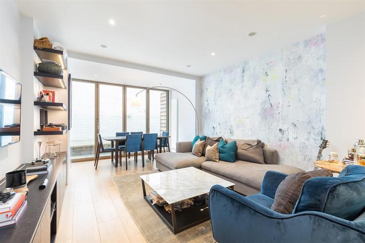 Elegante sala de estar con mobiliario moderno en un apartamento en Building Great Titchfield Street - lettsgetsmart-limited - 1563261 en City of Westminster, London Elegante sala de estar con mobiliario moderno en un apartamento en Building Great Titchfield Street - lettsgetsmart-limited - 1563261 en City of Westminster, London