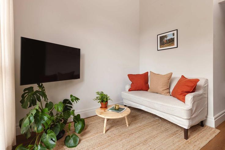 Elegant gestaltetes Wohnzimmer mit moderner Einrichtung in einer Wohnung im Building Leworth Place - leworth-apartments - 1632327 in Windsor, Windsor Elegant gestaltetes Wohnzimmer mit moderner Einrichtung in einer Wohnung im Building Leworth Place - leworth-apartments - 1632327 in Windsor, Windsor