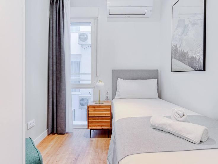 2 apartamento de un dormitorio amueblado en Calle de Fomento 1038289P , Centro, Madrid, foto 1