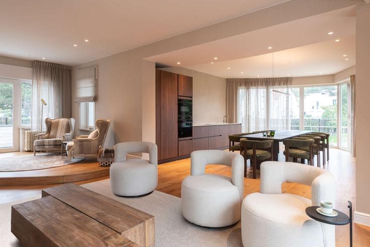 Building Arcadelaan - linnois - 1510847 adresindeki bir dairede modern mobilyalarla zarif bir şekilde tasarlanmış oturma odası Knokke-Heist, Knokke-Heist Building Arcadelaan - linnois - 1510847 adresindeki bir dairede modern mobilyalarla zarif bir şekilde tasarlanmış oturma odası Knokke-Heist, Knokke-Heist