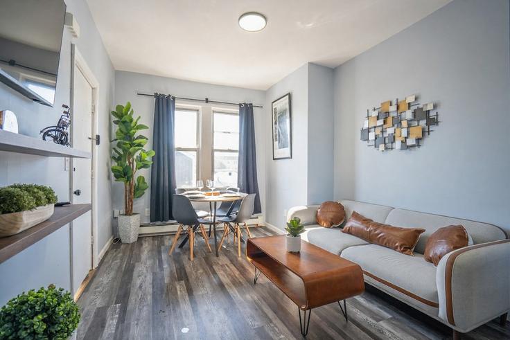 Lodi, Lodi에 위치한 Building Westminster Place - lius-estate - 1494941 유닛의 세련된 인테리어가 돋보이는 거실