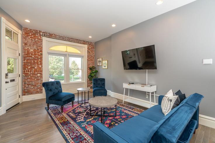 3 yatak odalı mobilyalı daire Chouteau Avenue 1246907P , St. Louis, St. Louis, fotoğraf 1 3 yatak odalı mobilyalı daire Chouteau Avenue 1246907P , St. Louis, St. Louis, fotoğraf 1