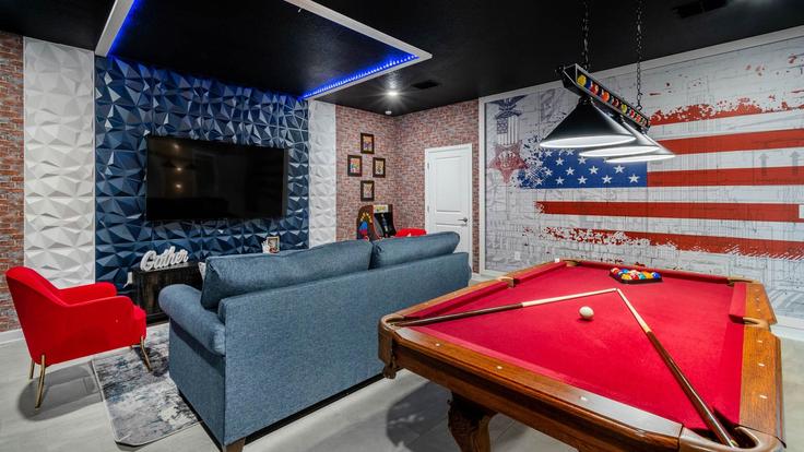 Elegante sala de estar con mobiliario moderno en un apartamento en Building Challenge Drive - livly-housing - 1246872 - SFO en Four Corners, Four Corners Elegante sala de estar con mobiliario moderno en un apartamento en Building Challenge Drive - livly-housing - 1246872 - SFO en Four Corners, Four Corners