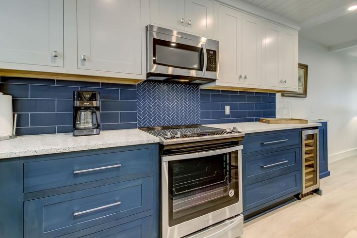 Cuisine fonctionnelle et élégante avec équipement moderne dans un appartement haut de gamme à Building Jimmy Buffett Memorial Highway - livly-housing - 1248185 - USA dans Fernandina Beach, Fernandina Beach Cuisine fonctionnelle et élégante avec équipement moderne dans un appartement haut de gamme à Building Jimmy Buffett Memorial Highway - livly-housing - 1248185 - USA dans Fernandina Beach, Fernandina Beach