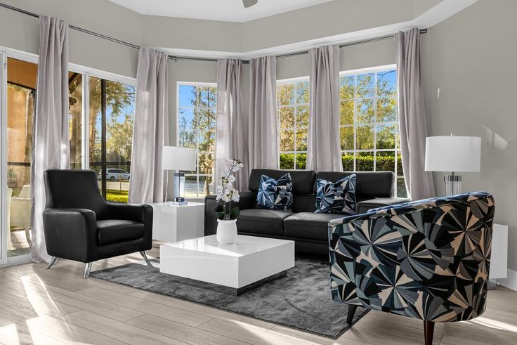 Orlando, Orlando에 위치한 Building Worldquest Boulevard - livly-housing - 1247757 - MCO 아파트의 세련된 인테리어가 돋보이는 거실