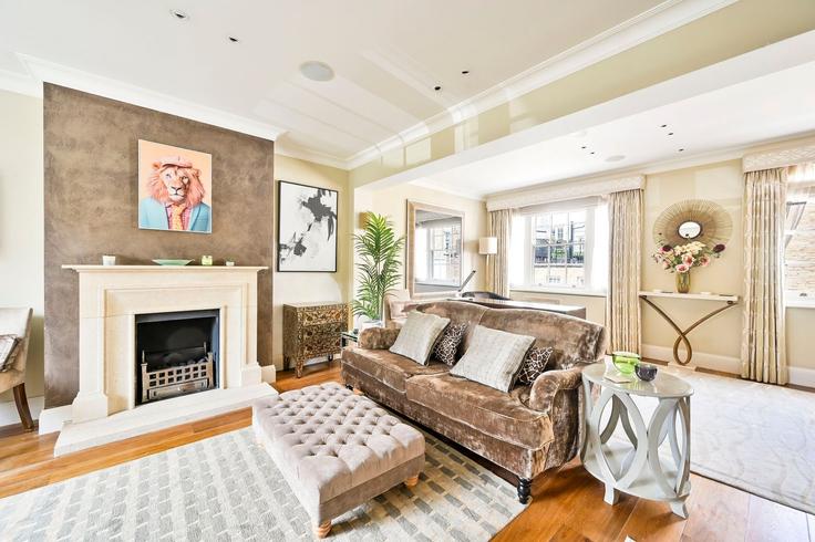 London Royal Borough of Kensington and ChelseaのBuilding Markham Street - lmv-property - 1468293のアパートメントにある、モダンな家具を備えたエレガントなデザインのリビングルーム London Royal Borough of Kensington and ChelseaのBuilding Markham Street - lmv-property - 1468293のアパートメントにある、モダンな家具を備えたエレガントなデザインのリビングルーム