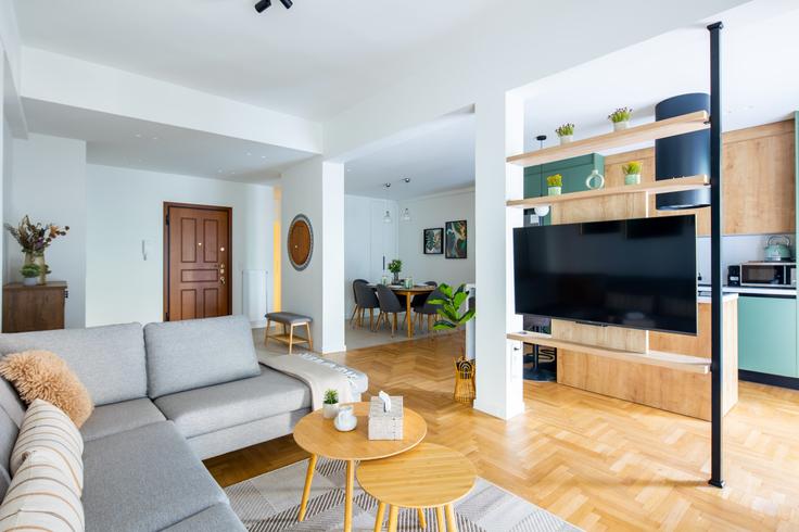 Salle de séjour élégante avec mobilier moderne dans un appartement à Building Vatatzi - localhost - 1220814 à Central Athens, Athens