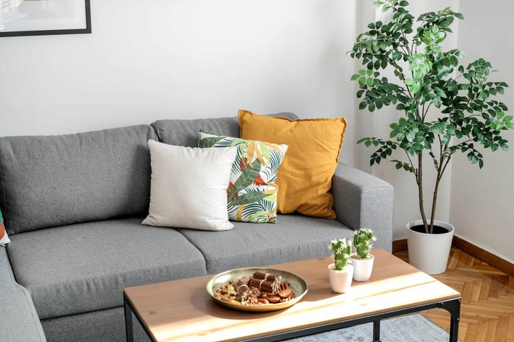 Athens Central AthensのBuilding Mouskou - localhost - 1220929のアパートメントにある、モダンな家具を備えたエレガントなデザインのリビングルーム