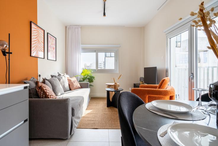 Salle de séjour élégante avec mobilier moderne dans un appartement à Building Georgiou Markidi - localhost - 1343021 à Nicosia, Nicosia Salle de séjour élégante avec mobilier moderne dans un appartement à Building Georgiou Markidi - localhost - 1343021 à Nicosia, Nicosia