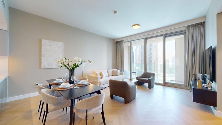 Downtown Dubai, Dubai에 위치한 Building Sheikh Mohammed bin Rashid Boulevard - locationshostaway - 1311535 - DXB 아파트의 세련된 인테리어가 돋보이는 거실