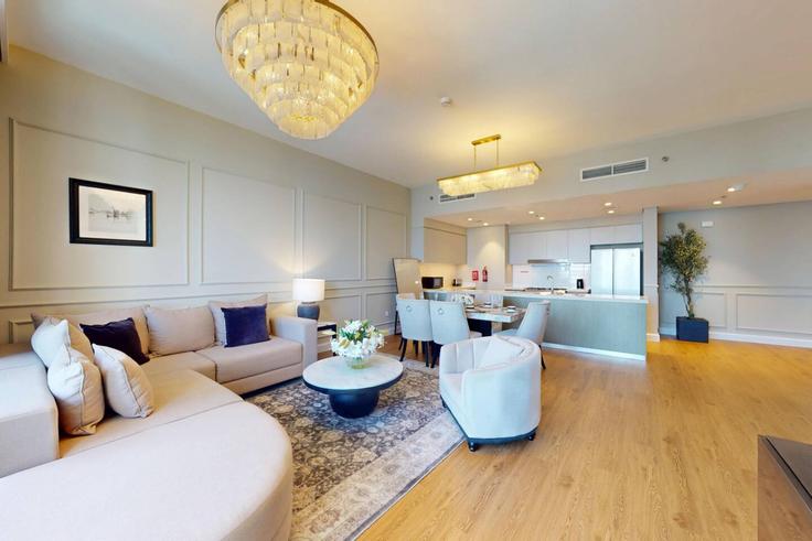 Elegant gestaltetes Wohnzimmer mit moderner Einrichtung in einer Wohnung im Building Sh Mohammed Bin Rashid Blvd - locationshostaway - 1344594 in Downtown Dubai, Dubai Elegant gestaltetes Wohnzimmer mit moderner Einrichtung in einer Wohnung im Building Sh Mohammed Bin Rashid Blvd - locationshostaway - 1344594 in Downtown Dubai, Dubai