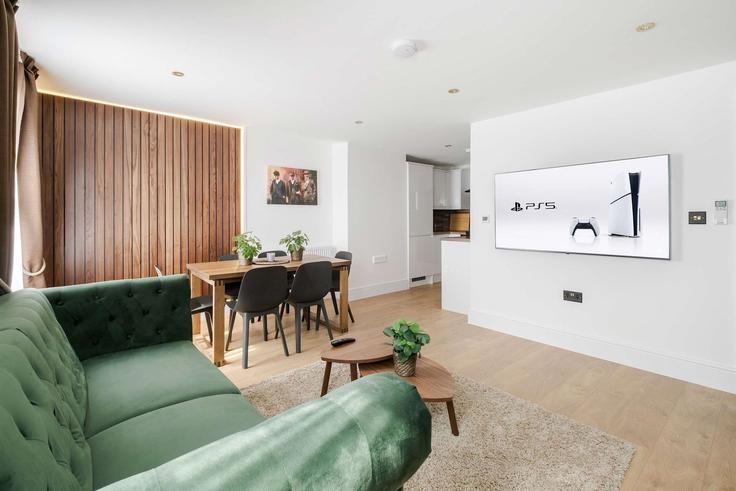 Elegante sala de estar con mobiliario moderno en un apartamento en Building Devonshire Place - londoners-apartments-ltd - 1540262 en City of Westminster, London Elegante sala de estar con mobiliario moderno en un apartamento en Building Devonshire Place - londoners-apartments-ltd - 1540262 en City of Westminster, London