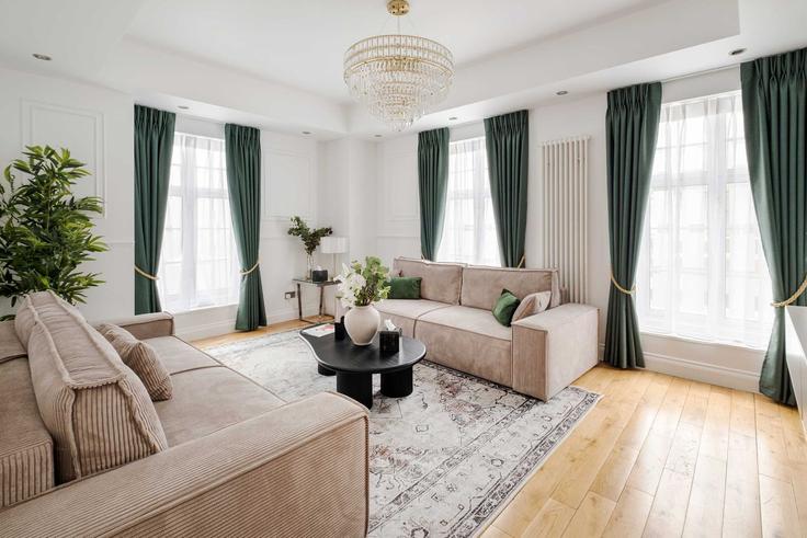 Building Park Street - londoners-apartments-ltd - 1540260 adresindeki bir dairede modern mobilyalarla zarif bir şekilde tasarlanmış oturma odası City of Westminster, London Building Park Street - londoners-apartments-ltd - 1540260 adresindeki bir dairede modern mobilyalarla zarif bir şekilde tasarlanmış oturma odası City of Westminster, London
