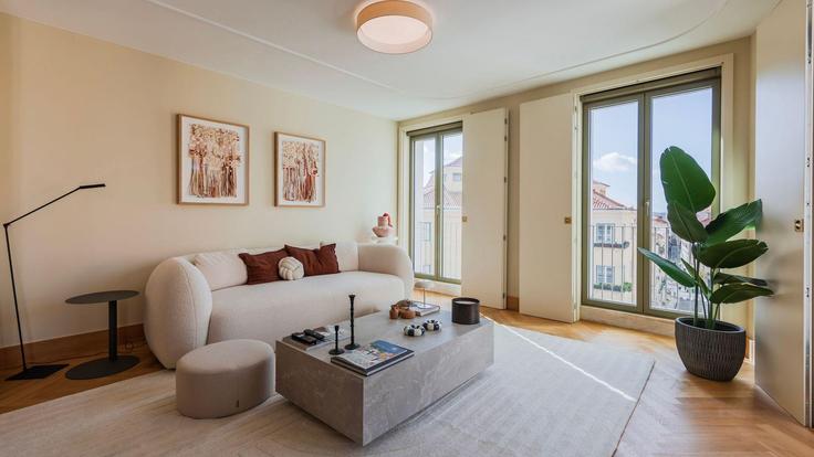 São Vicente, Lisbon 소재 Building Rua do Paraíso - lovelystay - 1369400 유닛에 마련된, 현대적인 가구로 꾸며진 우아한 디자인의 거실 São Vicente, Lisbon 소재 Building Rua do Paraíso - lovelystay - 1369400 유닛에 마련된, 현대적인 가구로 꾸며진 우아한 디자인의 거실