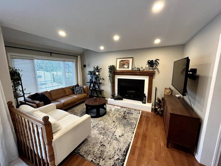 Gloucester, Ottawa 소재 Building Joseph Drouin Avenue - luis-torres - 1370236 유닛에 마련된, 현대적인 가구로 꾸며진 우아한 디자인의 거실