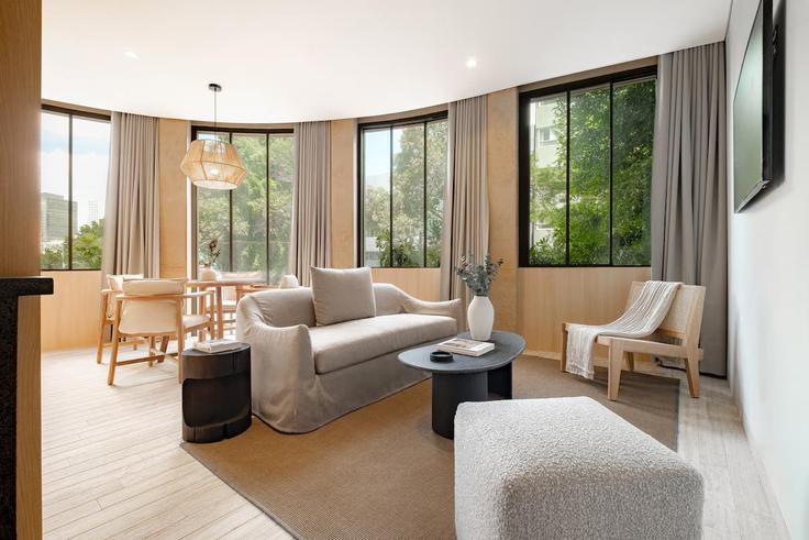 Mexico City Mexico CityのBuilding Tonalá - lumina - 1262748 - MEXのアパートメントにある、モダンな家具を備えたエレガントなデザインのリビングルーム Mexico City Mexico CityのBuilding Tonalá - lumina - 1262748 - MEXのアパートメントにある、モダンな家具を備えたエレガントなデザインのリビングルーム