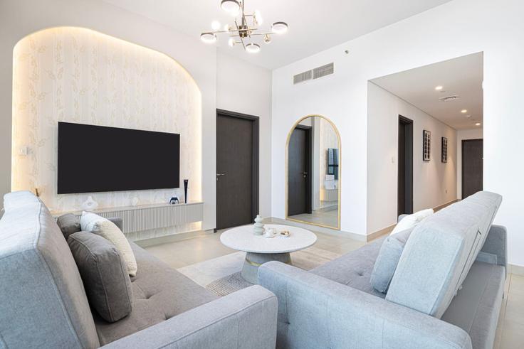 Dubai Za'abeelのBuilding Financial Center street - luxelivingcollection - 1287075 - DXBのアパートメントにある、モダンな家具を備えたエレガントなデザインのリビングルーム Dubai Za'abeelのBuilding Financial Center street - luxelivingcollection - 1287075 - DXBのアパートメントにある、モダンな家具を備えたエレガントなデザインのリビングルーム