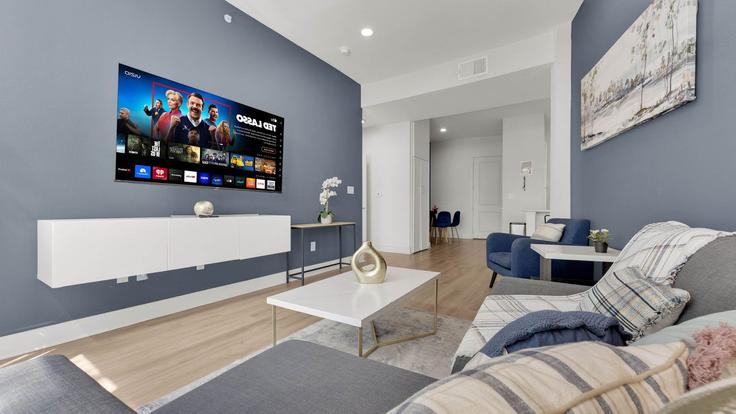 Building Indiana Street - luxora - 1075596 - DFW adresindeki bir dairede modern mobilyalarla zarif bir şekilde tasarlanmış oturma odası Dallas, Dallas Building Indiana Street - luxora - 1075596 - DFW adresindeki bir dairede modern mobilyalarla zarif bir şekilde tasarlanmış oturma odası Dallas, Dallas
