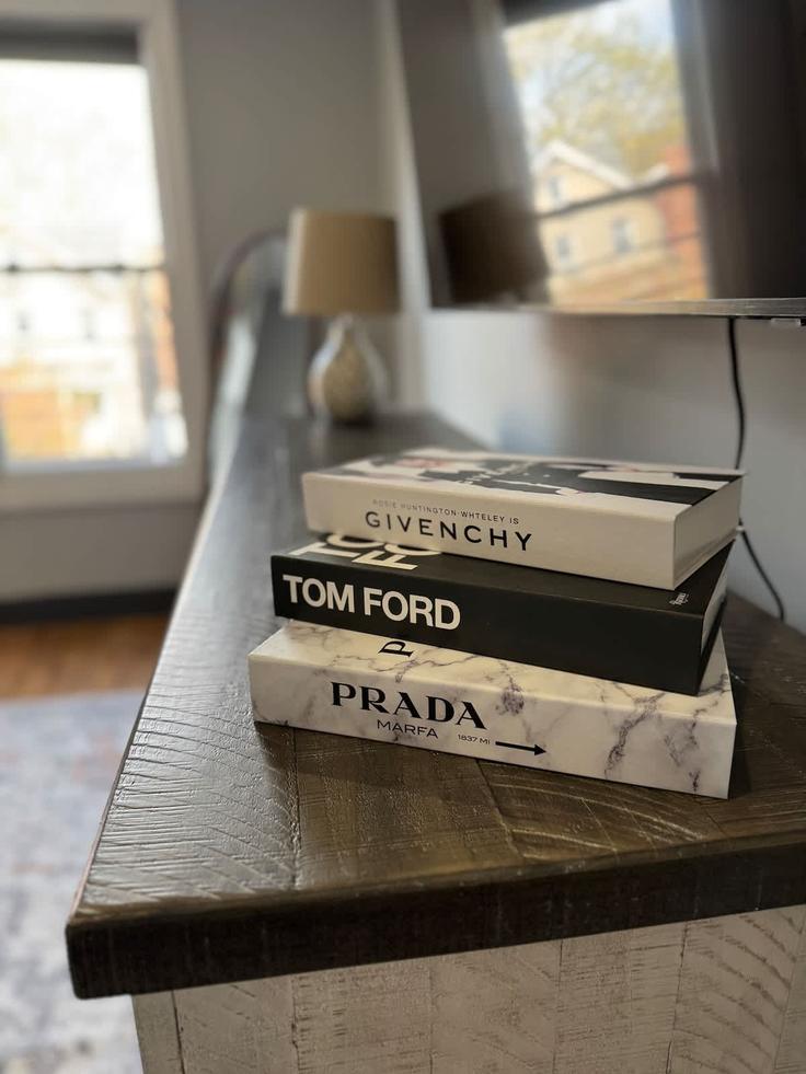 Jersey City, Jersey City에 위치한 Building Palisade Avenue - luxury-rentals-usa - 1470335 유닛의 세련된 인테리어가 돋보이는 거실