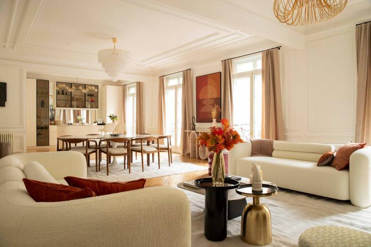 6th arrondissement, Paris에 위치한 Building Rue de Rennes - madeforyouhostaway - 1471313 유닛의 세련된 인테리어가 돋보이는 거실