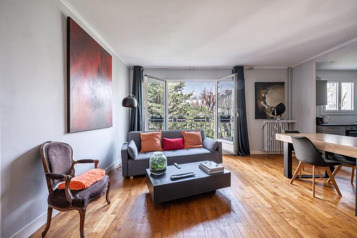 16th arrondissement, Paris에 위치한 Building Rue de la Faisanderie - madeforyouhostaway - 1511285 유닛의 세련된 인테리어가 돋보이는 거실