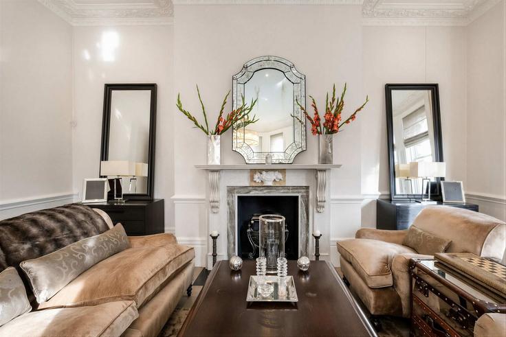 City of Westminster, London에 위치한 Building Herbert Crescent - madestays - 1038965 - LON 유닛의 세련된 인테리어가 돋보이는 거실
