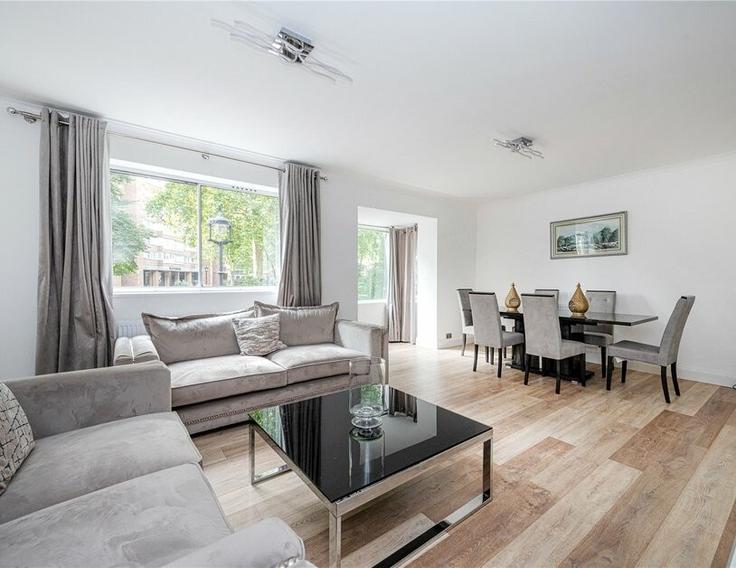 London City of WestminsterのBuilding Connaught Square - madestays - 1038966のアパートメントにある、モダンな家具を備えたエレガントなデザインのリビングルーム