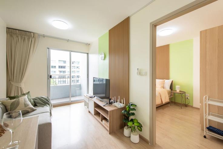 Phra Khanong, Bangkok에 위치한 Building Soi Sukhumvit 64 - maison-siam - 1603380 유닛의 세련된 인테리어가 돋보이는 거실 Phra Khanong, Bangkok에 위치한 Building Soi Sukhumvit 64 - maison-siam - 1603380 유닛의 세련된 인테리어가 돋보이는 거실